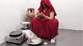 Ghar Me Kam Karne Wali Maid Ki Kitchen Me Chodai