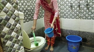 Indian Desi Sexy Bhabhi Standing Style Fucking Wet Pussy In Bathroom