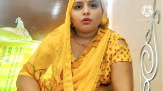 Indian Marathi auntie fuking neighbour boyfriend