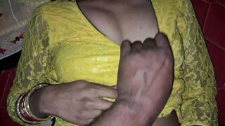 Indian Marathi Woman Cheating Hubby and Fucking Pussy By Lover