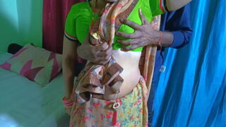 Indian Mumbai girlfriend fucking pussy with boobs suck by boyfriend