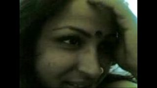 Mature indian aunty sucking cock and gets a nice facial