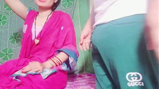 Mature Indian bhabhi xxx boobs pressed and pussy fucked hard