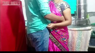 Village desi bhabhi showing hairy pussy